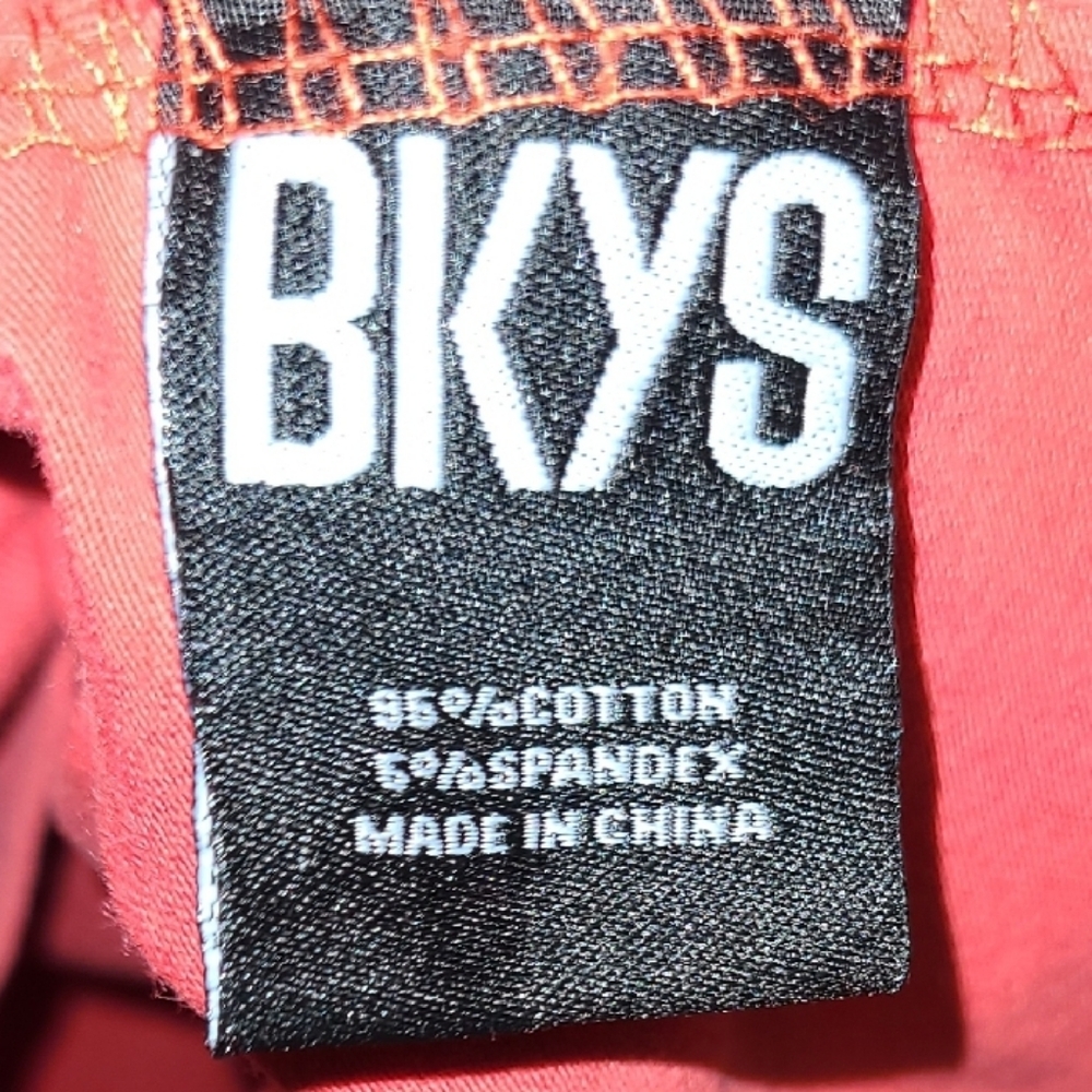 BKYS  Red emroidered Hologram Multicolor Graphic Tee with Lucky Charm Design L - Picture 8 of 12
